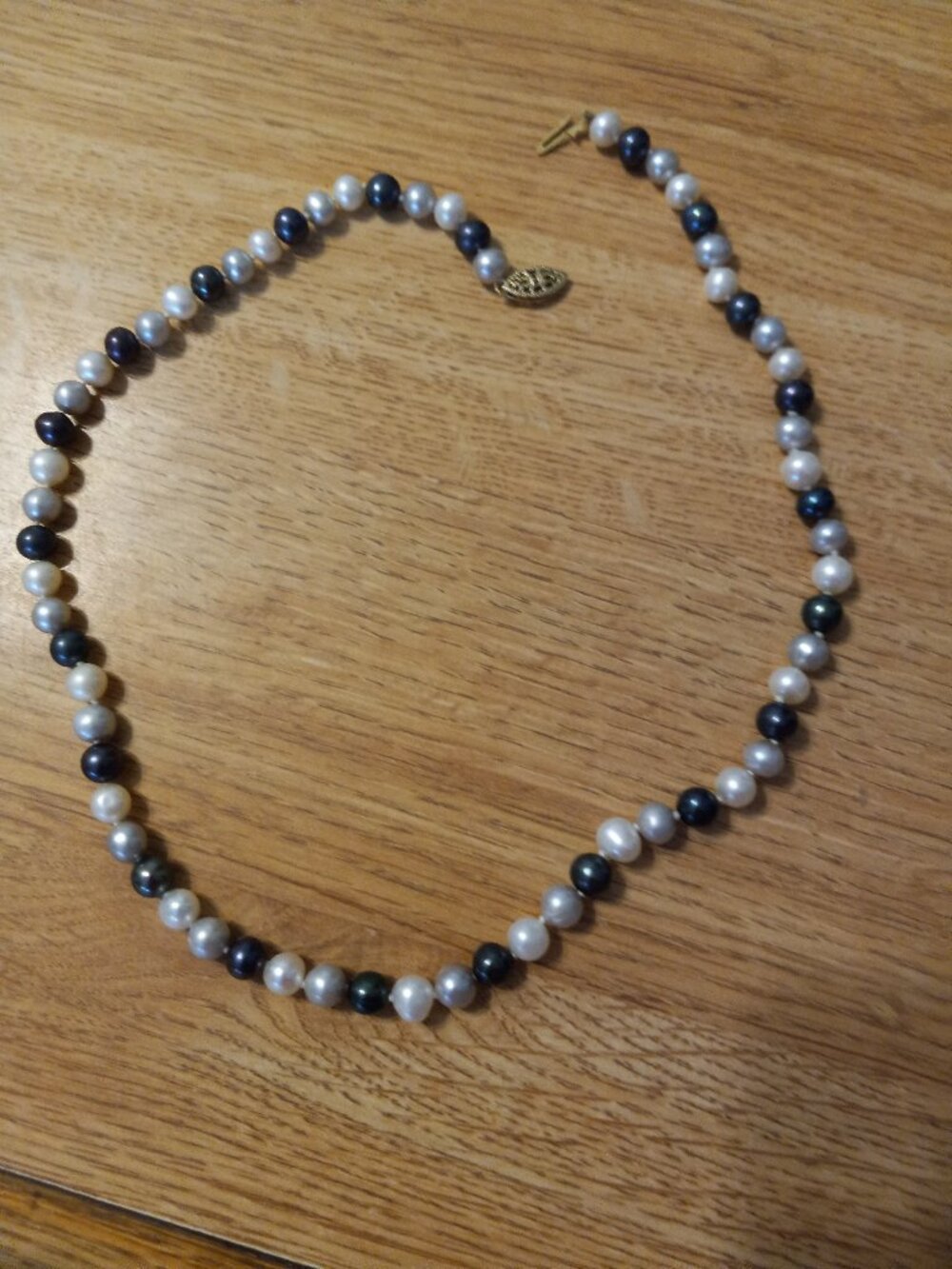 Sign "14/20" 14K GOLD FILLED CLOSURE GENUINE MULTI COLOR KNOTTED PEARL NECKLACE